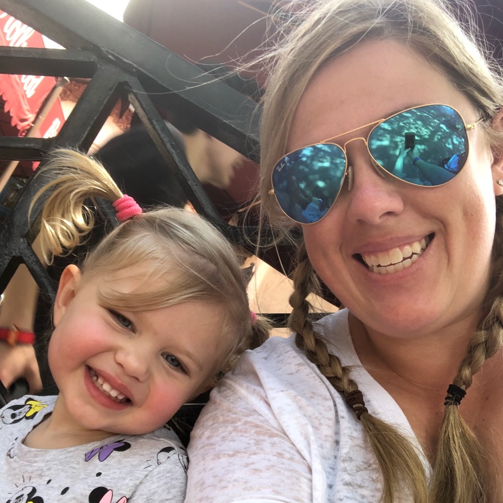 Meet your Posher, Dominique